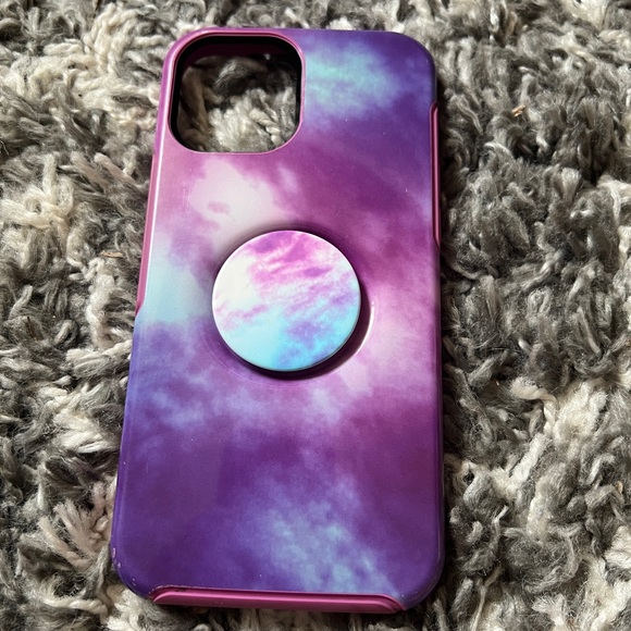 Otter + Pop Symmetry Series - IPhone 12 Pro Max - Picture 2 of 5